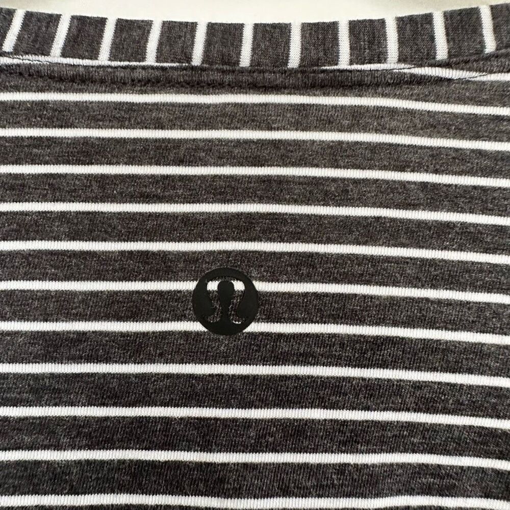 Lululemon Women’s 6 Striped Longsleeve Tee - Picture 4 of 5